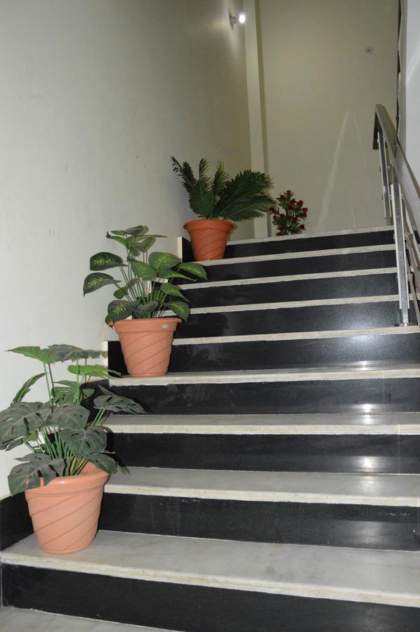 Hotel Rb Palace Dhaulpur Kültér fotó