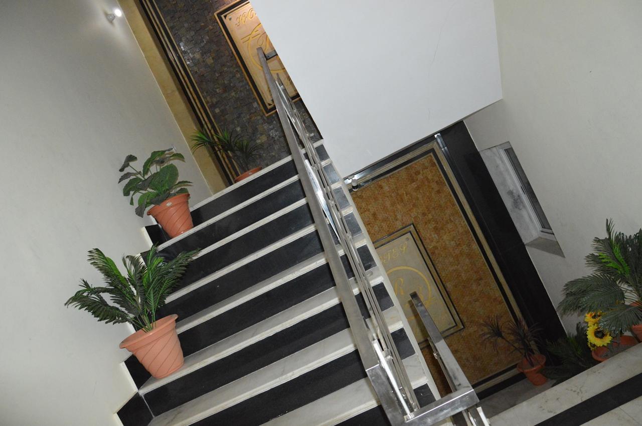 Hotel Rb Palace Dhaulpur Kültér fotó