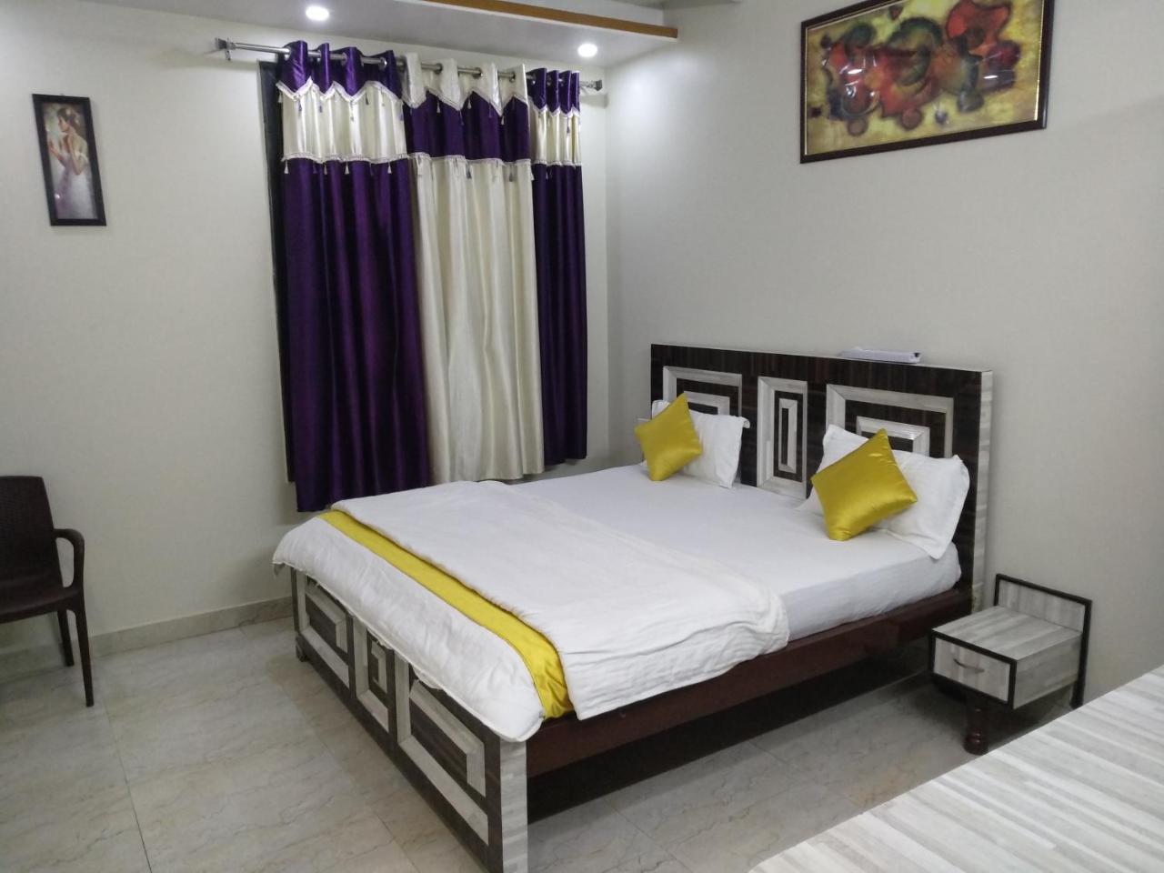 Hotel Rb Palace Dhaulpur Kültér fotó
