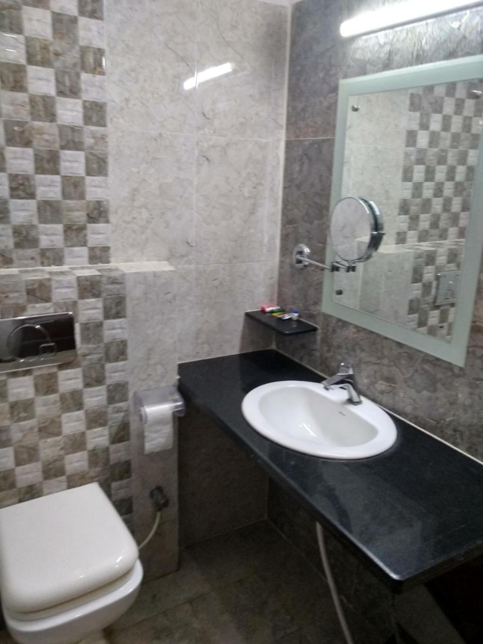 Hotel Rb Palace Dhaulpur Kültér fotó