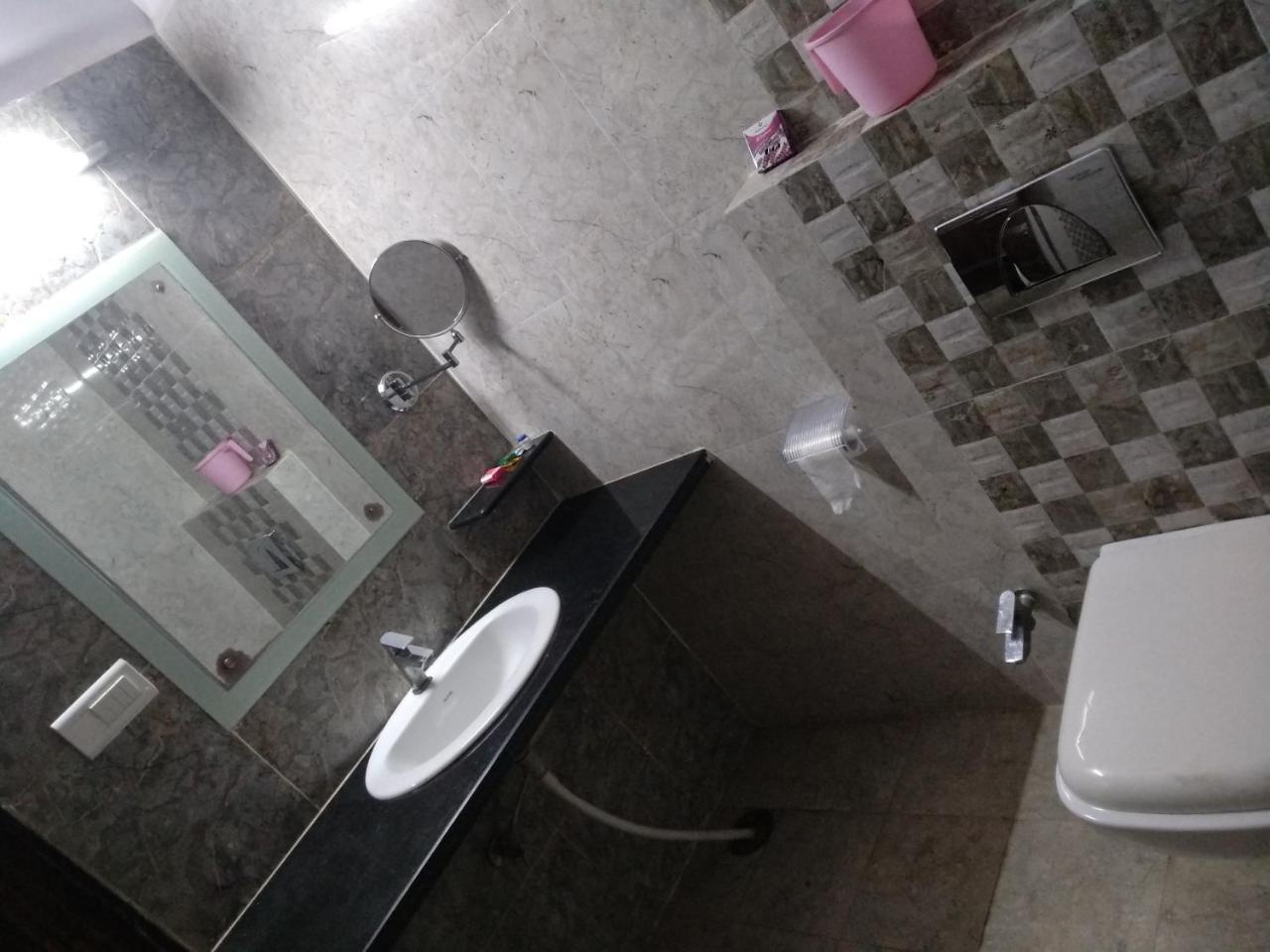 Hotel Rb Palace Dhaulpur Kültér fotó