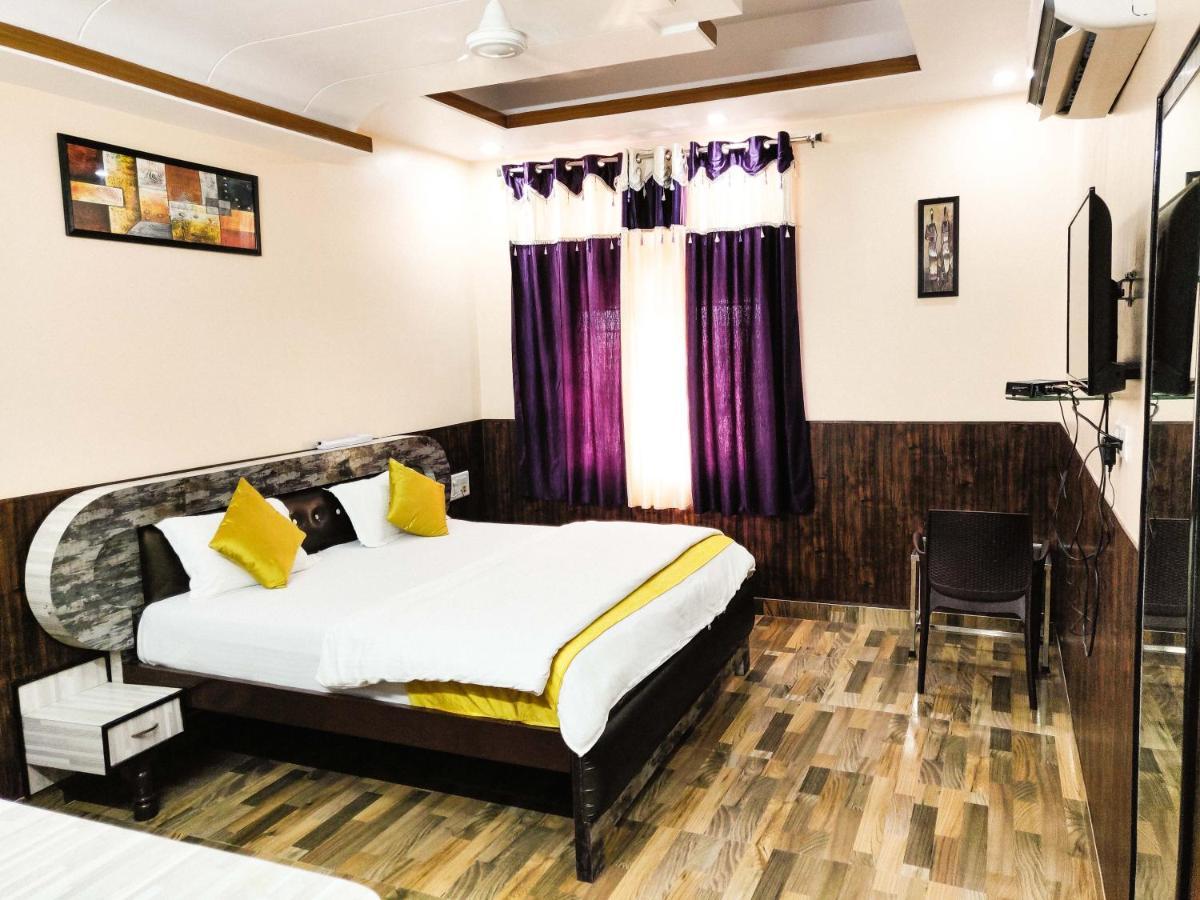 Hotel Rb Palace Dhaulpur Kültér fotó