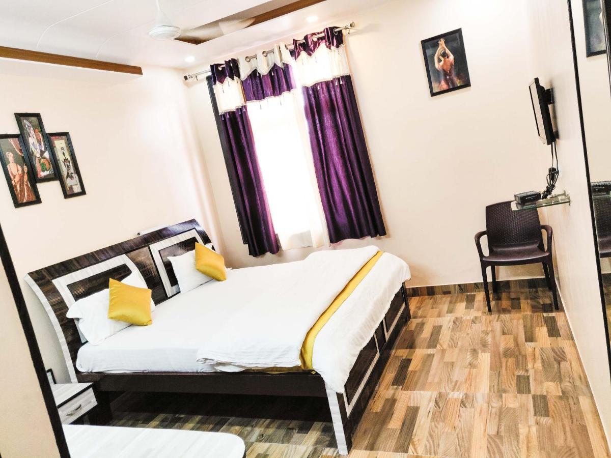 Hotel Rb Palace Dhaulpur Kültér fotó