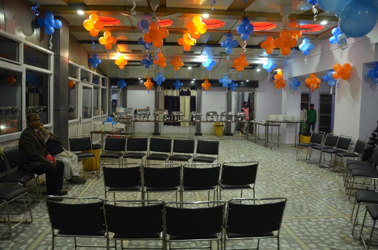 Hotel Rb Palace Dhaulpur Kültér fotó