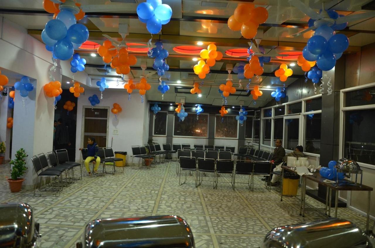 Hotel Rb Palace Dhaulpur Kültér fotó