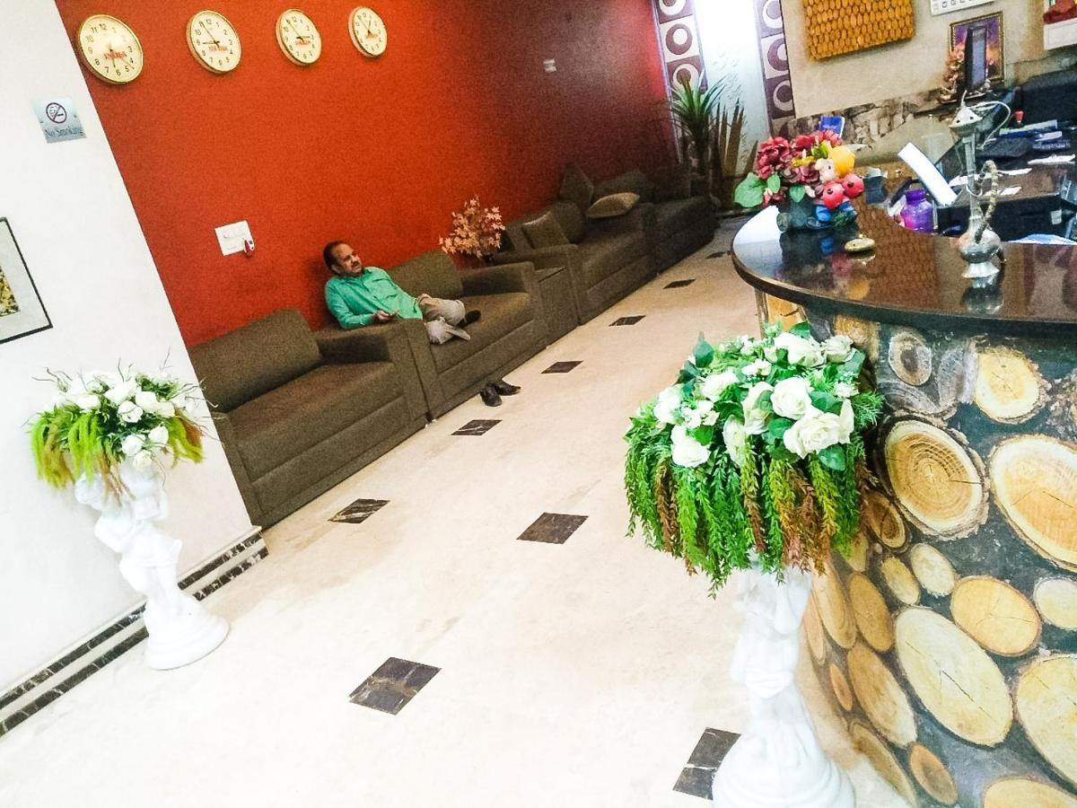 Hotel Rb Palace Dhaulpur Kültér fotó