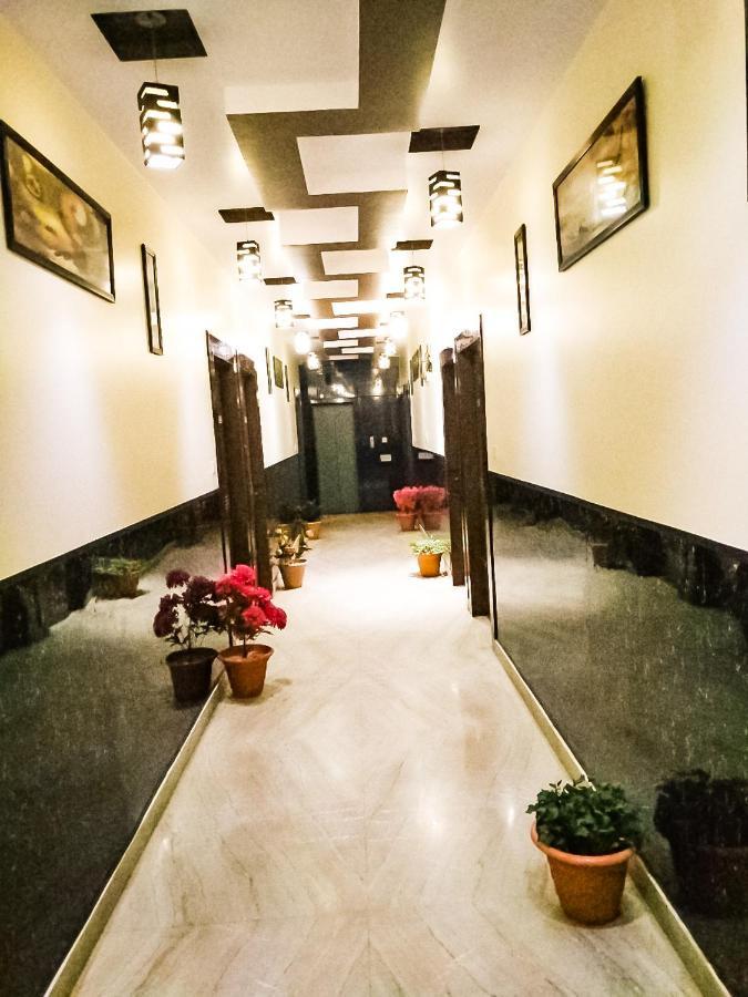 Hotel Rb Palace Dhaulpur Kültér fotó
